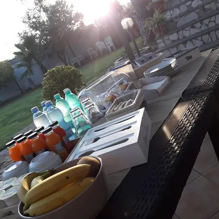 Spiaggia Di Mezzo Bed & Breakfast *