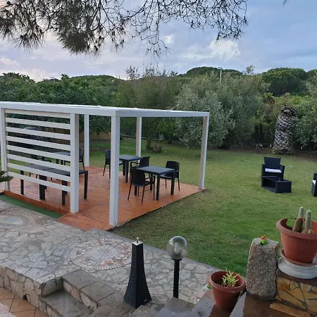 Spiaggia Di Mezzo Bed & Breakfast *