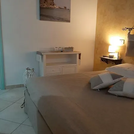 Spiaggia Di Mezzo Bed & Breakfast *